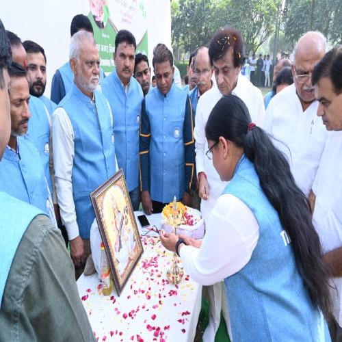 संस्था द्वारा स्टूडेंट ईको काउंसिल दीक्षा वर्ग का पहला कार्यक्रम कराया गया|| 25/oct/2024